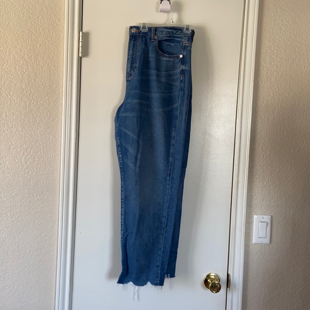 American Eagle Mom Jean size 16 classic fit.